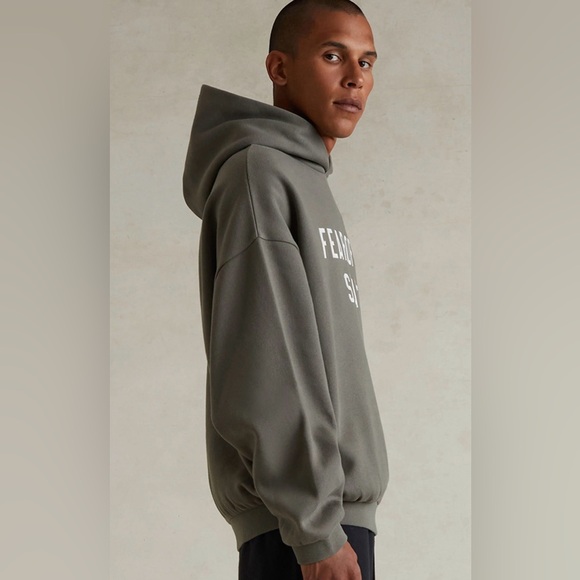 Fear of God 90's Fleece Hoodie for Men in the color MOSS - Picture 4 of 8